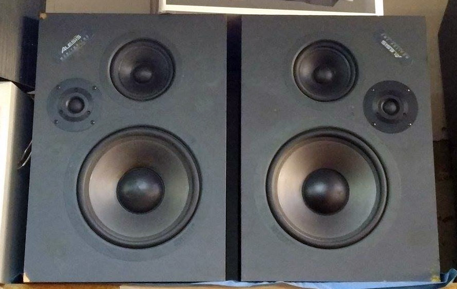 Studiove reproduktory ALESIS Monitor two